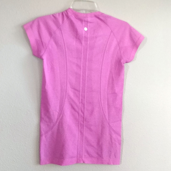 Swiftly Size 6 Pink Short Sleeve Athletic Top - Picture 4 of 8